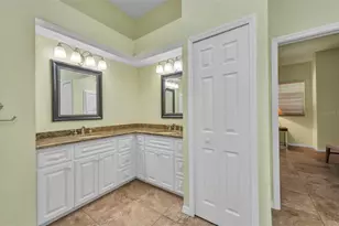 12951 SW Kingsway Cir, Lake Suzy, FL 34269 - Photo 27
