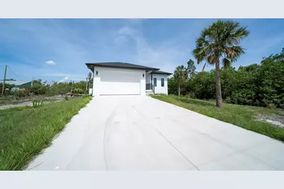 3920 Wisteria Place, Punta Gorda, FL 33950 - Photo 3