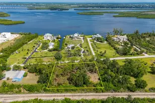 4685 Riverside Dr, Punta Gorda, FL 33982 - Photo 1