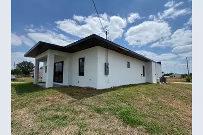 101 NW 10th Terrace, Cape Coral, FL 33993 - Photo 5