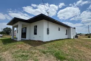 101 NW 10th Terrace, Cape Coral, FL 33993 - Photo 5