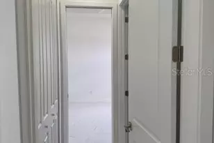 101 NW 10th Terrace, Cape Coral, FL 33993 - Photo 5