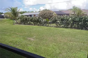 334 Millport St NW, Port Charlotte, FL 33948 - Photo 21