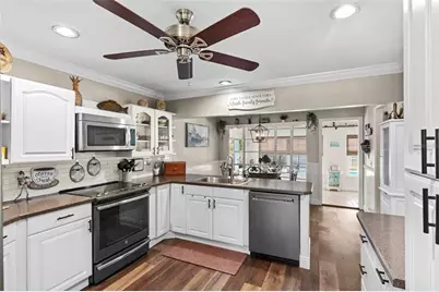 425 Corrientes Circle, Punta Gorda, FL 33983 - Photo 13