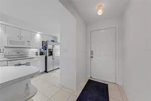 5725 Greenwood Ave, North Port, FL 34287 - Photo 5