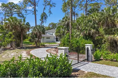 3632 Golden Gate Boulevard W, Naples, FL 34102 - Photo 11