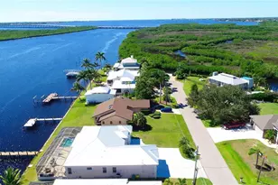 3772 Peace River Dr, Punta Gorda, FL 33983 - Photo 5