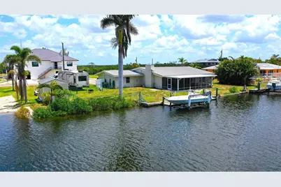 24239 Yacht Club Boulevard, Punta Gorda, FL 33955 - Photo 5