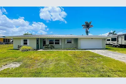 24239 Yacht Club Boulevard, Punta Gorda, FL 33955 - Photo 31