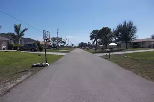 1417 NW 9th Pl, Cape Coral, FL 33993 - Photo 5