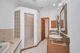 18566 Arapahoe Cir, Port Charlotte, FL 33948 - Photo 27