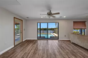 18566 Arapahoe Cir, Port Charlotte, FL 33948 - Photo 9