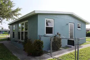 2513 Ambrose Ln, Port Charlotte, FL 33952 - Photo 5