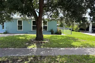 2513 Ambrose Ln, Port Charlotte, FL 33952 - Photo 5