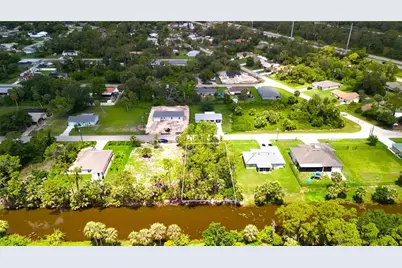 256 Yorkshire Street, Port Charlotte, FL 33954 - Photo 5