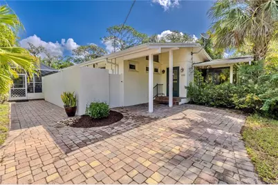 18220 Elmwood Drive, Alva, FL 33920 - Photo 13