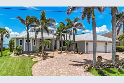 119 Creek Drive SE, Port Charlotte, FL 33952 - Photo 5