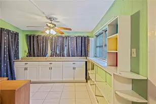 180 Palmetto Cir NE, Port Charlotte, FL 33952 - Photo 25