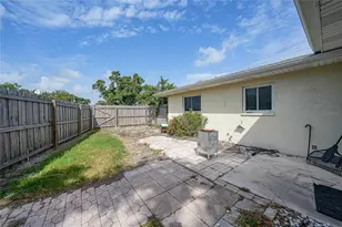 475 Whippoorwill Dr, Venice, FL 34293 - Photo 29