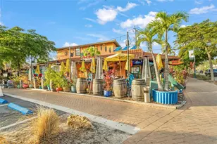 915 Beach Rd, Siesta Key, FL 34242 - Photo 77