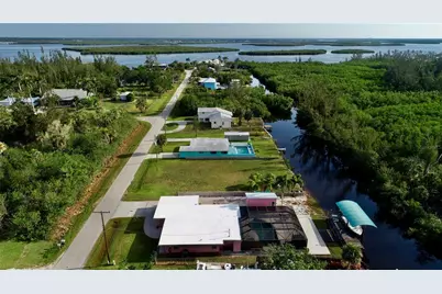 232 Darst Avenue, Punta Gorda, FL 33950 - Photo 5