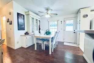 722 Riverview Cir, North Port, FL 34287 - Photo 5