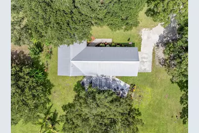 1133 Crescent Avenue, Labelle, FL 33935 - Photo 9