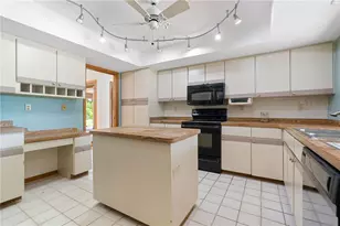 12313 SW Kingsway Cir, Lake Suzy, FL 34269 - Photo 29