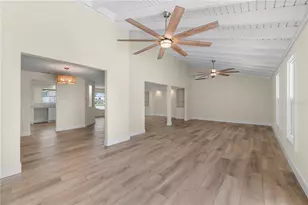 542 Lakehurst Ave NW, Port Charlotte, FL 33952 - Photo 19