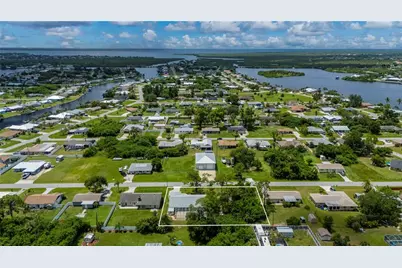 542 Lakehurst Avenue NW, Port Charlotte, FL 33952 - Photo 59