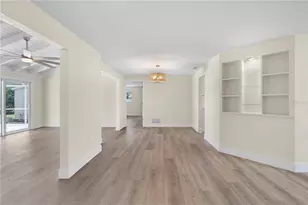 542 Lakehurst Ave NW, Port Charlotte, FL 33952 - Photo 15