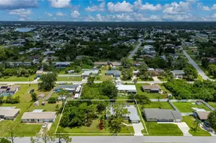 542 Lakehurst Ave NW, Port Charlotte, FL 33952 - Photo 1