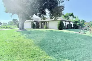 169 Chatham St NW, Port Charlotte, FL 33952 - Photo 9