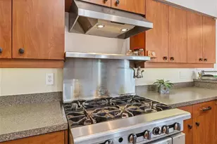 32 Oakland Hills Ct, Rotonda West, FL 33947 - Photo 13