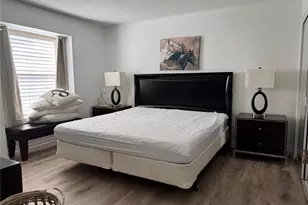 1900 Alamanda Dr, Naples, FL 34102 - Photo 9