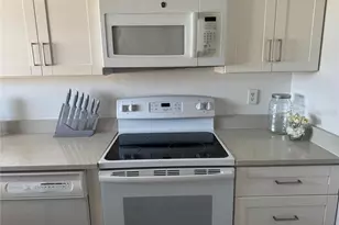 1900 Alamanda Dr, Naples, FL 34102 - Photo 11