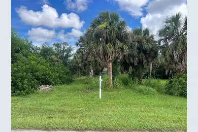 128 Kings Dr, Rotonda West, FL 33947 - Photo 1