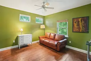 3000 Dartmouth Ave N, Saint Petersburg, FL 33713 - Photo 29