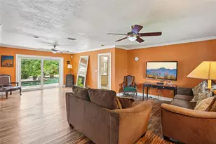 3000 Dartmouth Ave N, Saint Petersburg, FL 33713 - Photo 7