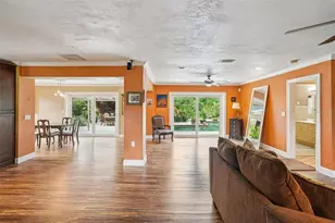 3000 Dartmouth Ave N, Saint Petersburg, FL 33713 - Photo 9