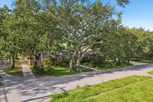 3000 Dartmouth Ave N, Saint Petersburg, FL 33713 - Photo 41