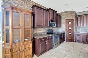 6289 Falcon Lair Dr, North Port, FL 34287 - Photo 9