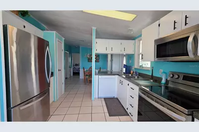 9103 34th Avenue E, Palmetto, FL 34221 - Photo 13