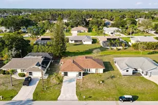 285 Mark Twain Ln, Rotonda West, FL 33947 - Photo 27
