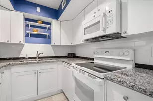 2437 Harbor Blvd, Port Charlotte, FL 33952 - Photo 9