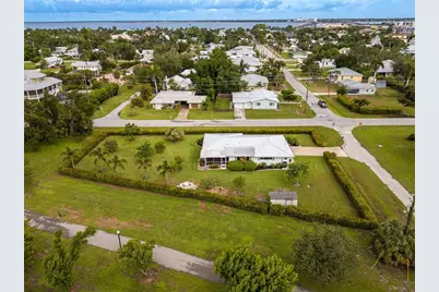 405 W Charlotte Avenue, Punta Gorda, FL 33950 - Photo 37