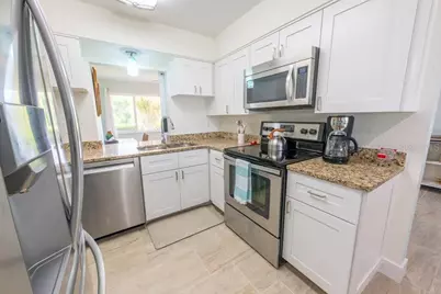 405 W Charlotte Avenue, Punta Gorda, FL 33950 - Photo 9