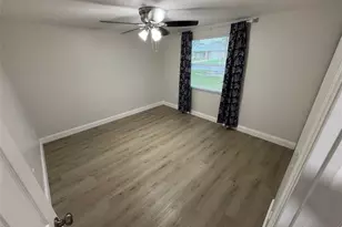 972 Ponderosa Rd, Venice, FL 34293 - Photo 11