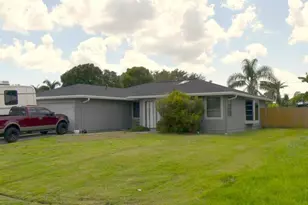 382 NE Genesee Ave NE, Port Saint Lucie, FL 34983 - Photo 1