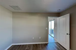 14715 Scottburgh Glen Dr, Wimauma, FL 33598 - Photo 9